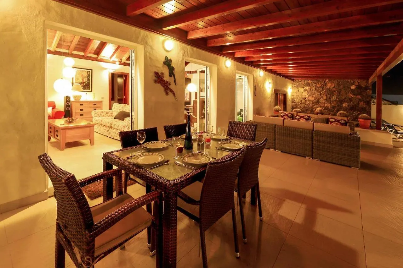 Villa Dos Piedras Puerto del Carmen  Spain