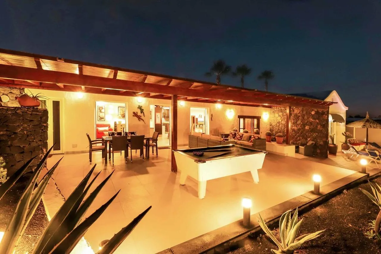 Villa Dos Piedras Puerto del Carmen  Spain