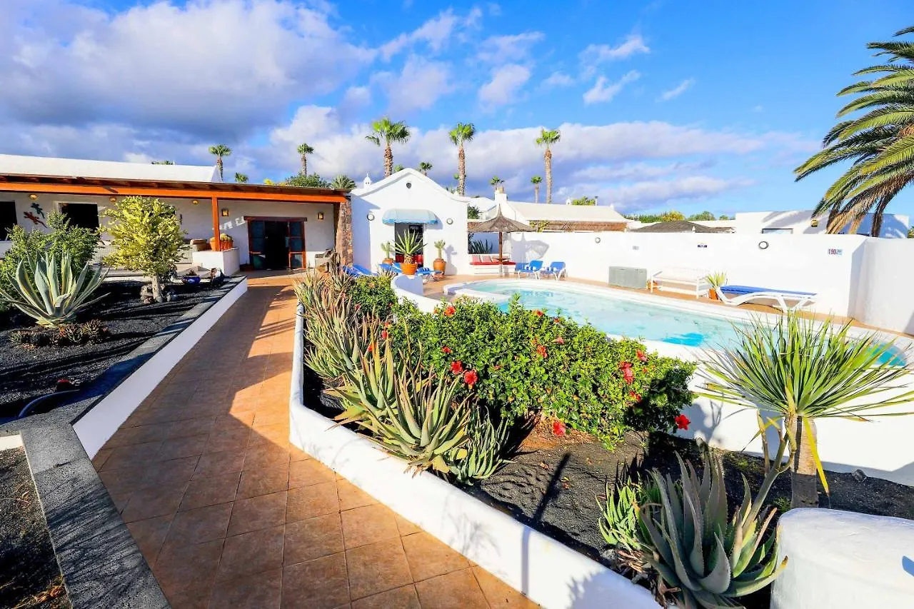 Villa Dos Piedras Puerto del Carmen  0*, Puerto del Carmen (Lanzarote)